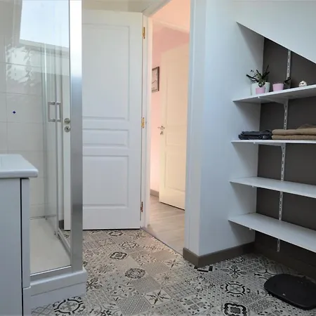 Moderne Avec Terrasse A 500m De La Apartamento