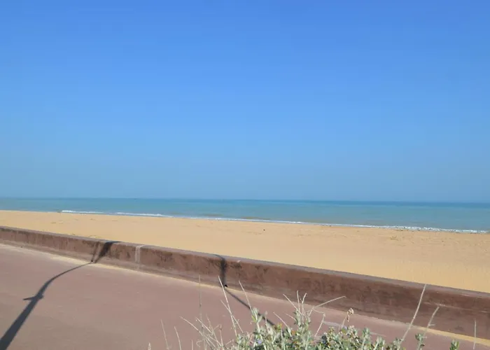 Moderne Avec Terrasse A 500m De La Apartment Courseulles-sur-Mer